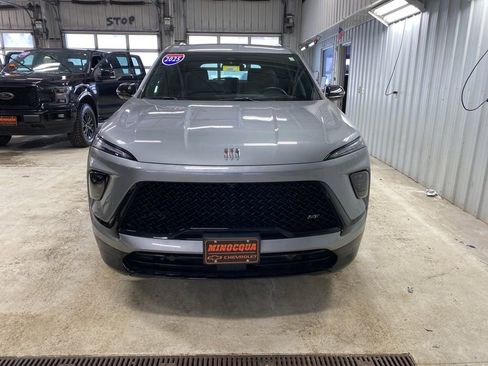 Used 2025 Buick Enclave Sport Touring AWD/4WD image 6