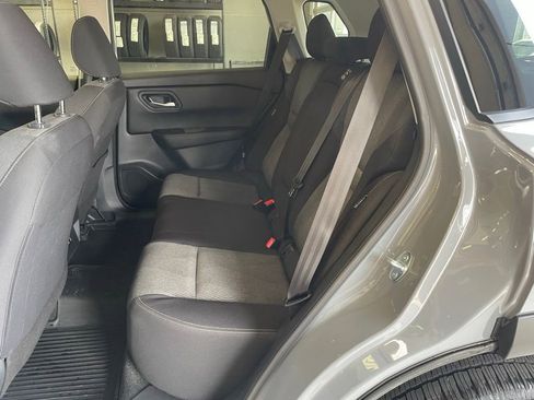 Certified 2026 Nissan Rogue SV FWD image 16