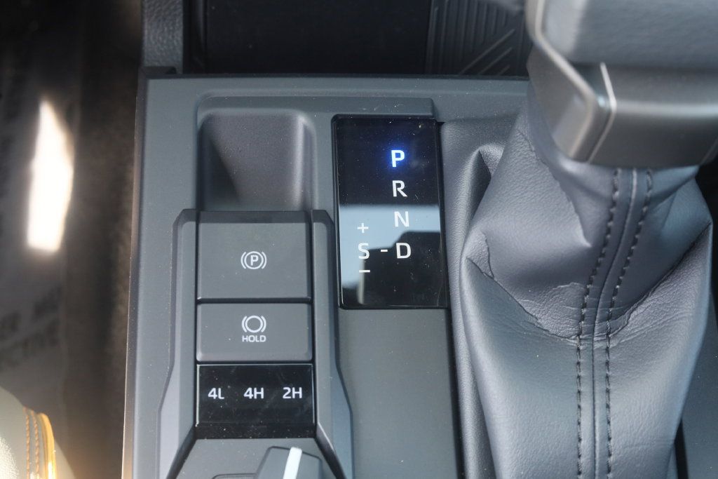 Used 2025 Toyota Tacoma 4x4 Double Cab Hybrid image 17