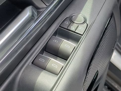 New 2025 Chevrolet Silverado EV LT image 21