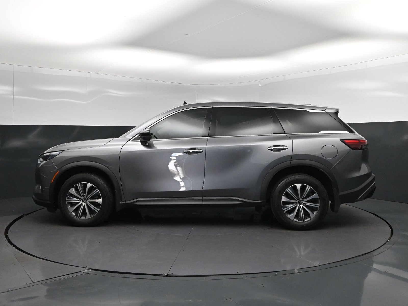 Certified 2025 INFINITI QX60 Pure FWD image 4