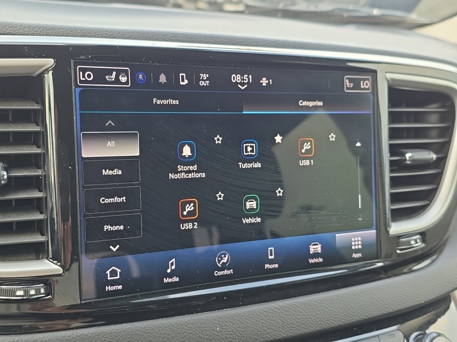Used 2024 Chrysler Pacifica Touring-L FWD image 32