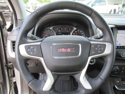 Used 2018 GMC Terrain SLE w/ Driver Convenience Package FWD image 20