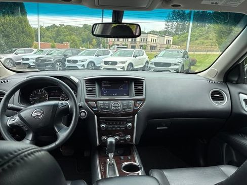 Used 2016 Nissan Pathfinder SL w/ SL Tech Package AWD/4WD image 13