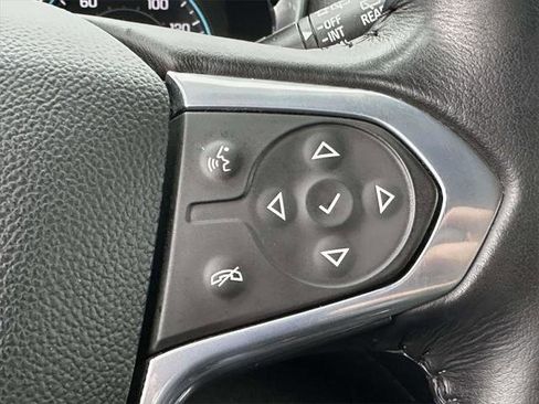 Used 2021 Chevrolet Traverse LT image 33