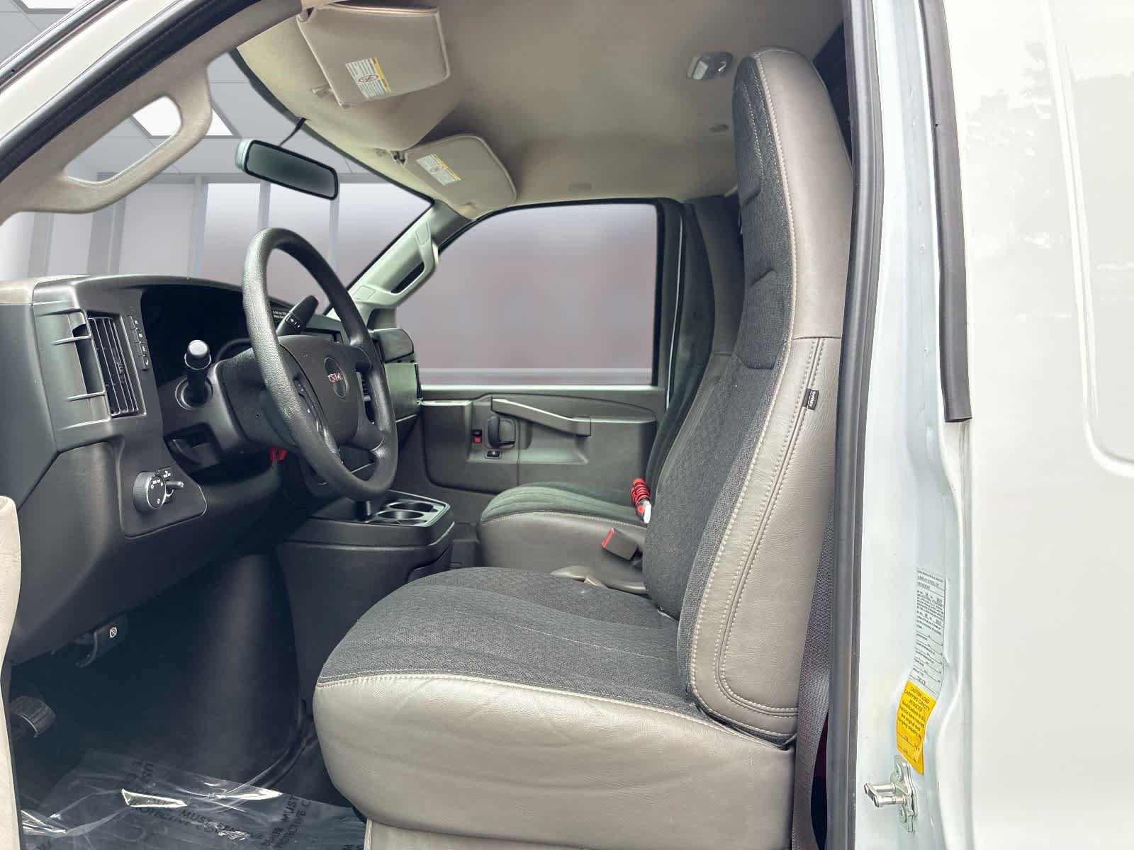 Used 2025 GMC Savana 2500 w/ Driver Convenience Package RWD image 25