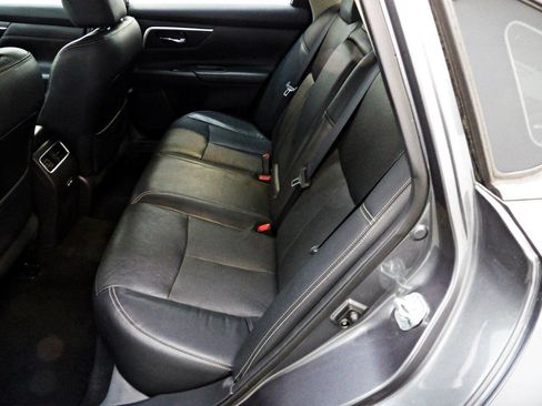 Used 2017 Nissan Altima 2.5 SL w/ 2.5 Technology Package image 10