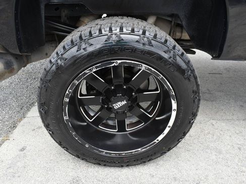 Used 2015 Ford F250 Platinum w/ FX4 Off-Road Package AWD/4WD image 34