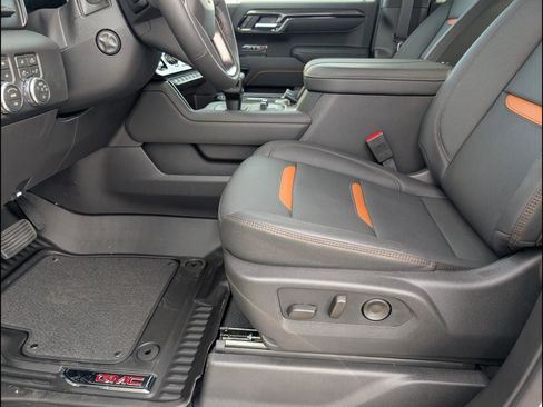 New 2026 GMC Sierra 1500 AT4 w/ AT4 Premium Package AWD/4WD image 11