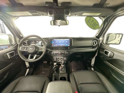 Used 2024 Jeep Wrangler Unlimited Sahara w/ Safety Group AWD/4WD image 3