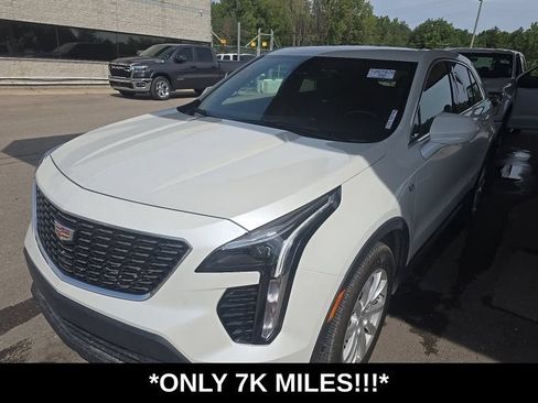 Used 2023 Cadillac XT4 Luxury AWD/4WD image 1