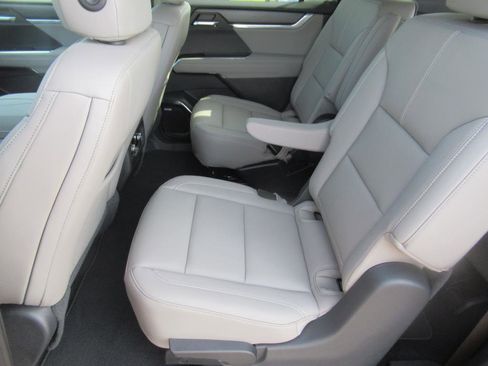 Used 2024 GMC Acadia Elevation w/ Luxury Package image 27