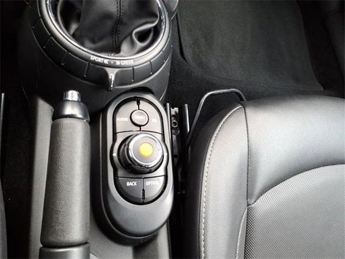 Used 2016 MINI Cooper 2-Door Hardtop image 20