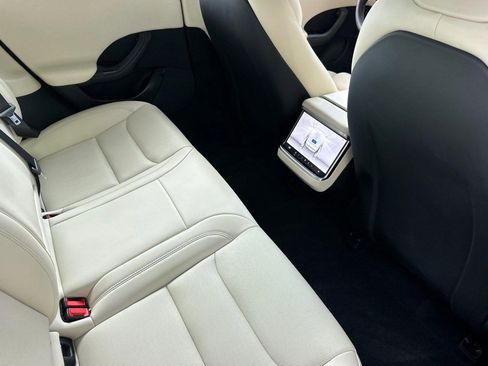 Used 2025 Tesla Model S AWD image 29