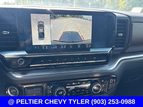 Used 2023 Chevrolet Silverado 1500 High Country w/ Technology Package AWD/4WD image 17