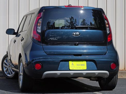 Used 2019 Kia Soul + FWD image 5