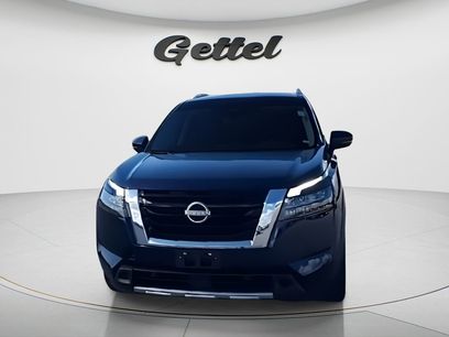 Used 2025 Nissan Pathfinder SL