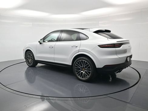 Certified 2023 Porsche Cayenne Coupe AWD/4WD image 3