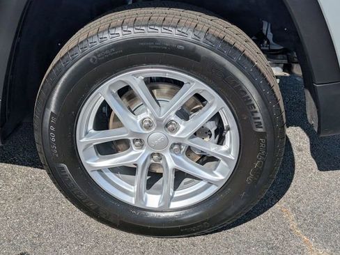 New 2026 Jeep Grand Cherokee Laredo AWD/4WD image 8