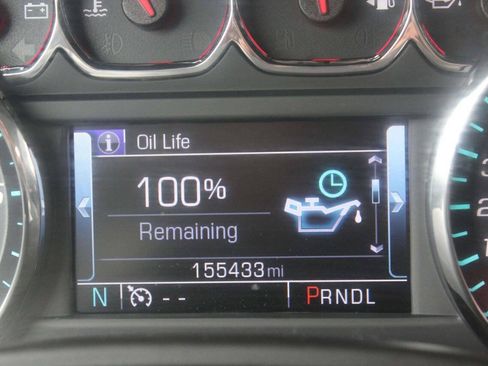 Used 2017 Chevrolet Suburban LT AWD/4WD image 29