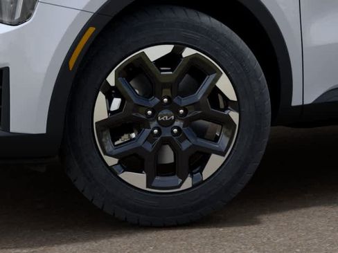 New 2026 Kia Sorento S FWD image 9