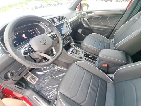Used 2024 Volkswagen Tiguan SEL R-Line AWD/4WD image 16