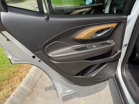 Used 2019 GMC Terrain SLE w/ Driver Convenience Package FWD image 28