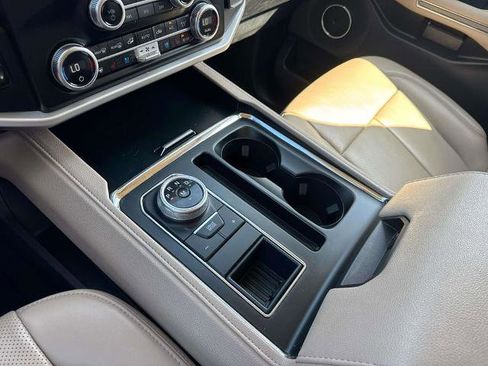 Certified 2024 Ford Expedition Max XLT image 30