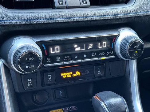 Certified 2022 Toyota RAV4 XSE AWD/4WD image 23