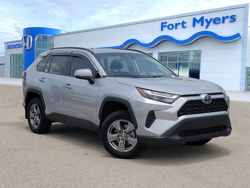 Used 2024 Toyota RAV4 XLE w/ Convenience Package AWD/4WD image 1