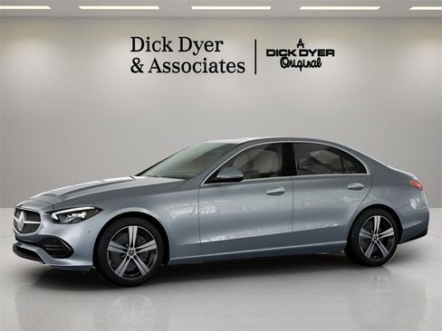 Used 2025 Mercedes-Benz C 300 Sedan image 26