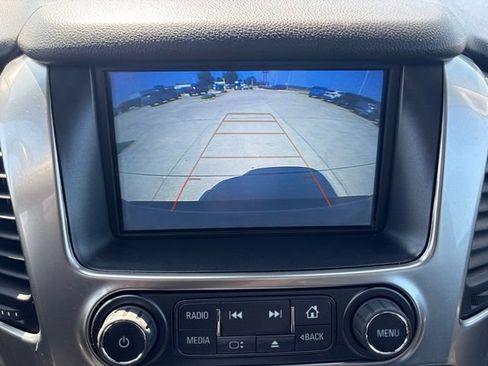 Used 2019 Chevrolet Suburban LT AWD/4WD image 43