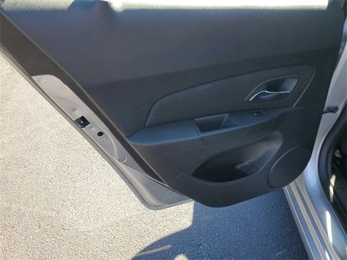 Used 2014 Chevrolet Cruze LTZ image 13