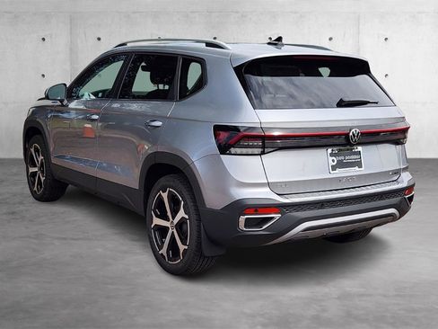 New 2025 Volkswagen Taos SEL image 28