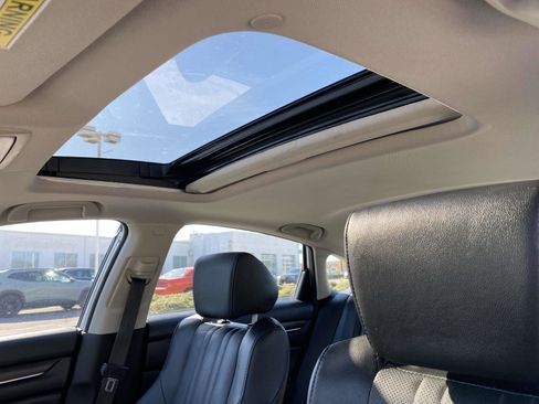 Used 2021 Honda Accord Touring image 13