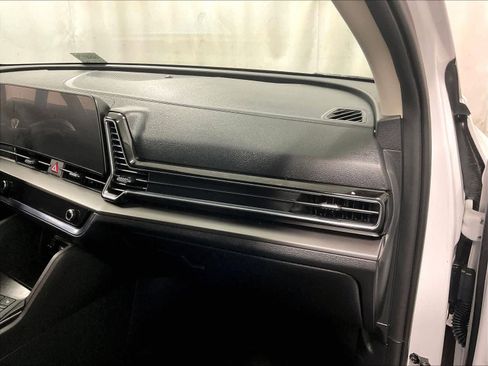 Used 2023 Kia Sportage EX image 13