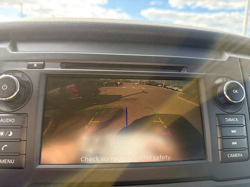 Used 2019 Nissan Titan S image 39