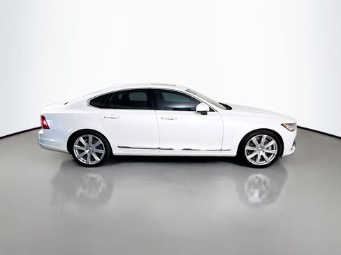 Used 2017 Volvo S90 T6 Inscription w/ Vision Package image 11