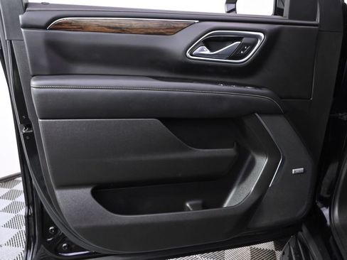 Used 2021 Chevrolet Tahoe Premier w/ Premium Package AWD/4WD image 22