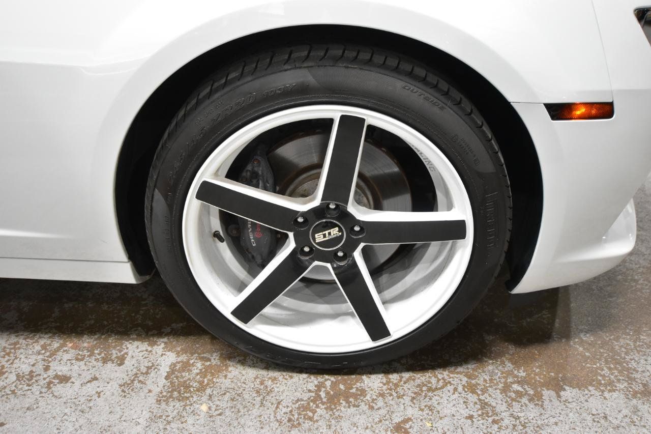 Used 2014 Chevrolet Camaro SS w/ RS Package RWD image 49