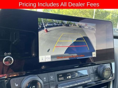 Used 2024 Toyota Grand Highlander AWD image 33