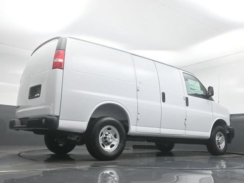 New 2026 Chevrolet Express 2500 w/ Driver Convenience Package RWD image 28