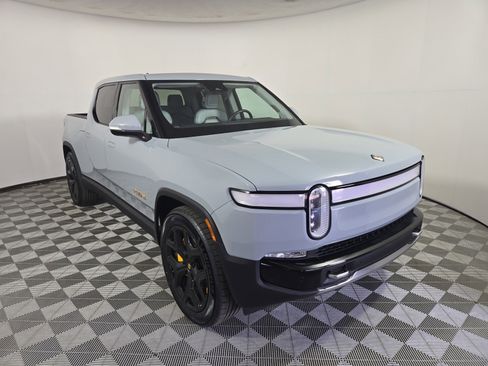 Used 2023 Rivian R1T Adventure AWD/4WD image 7
