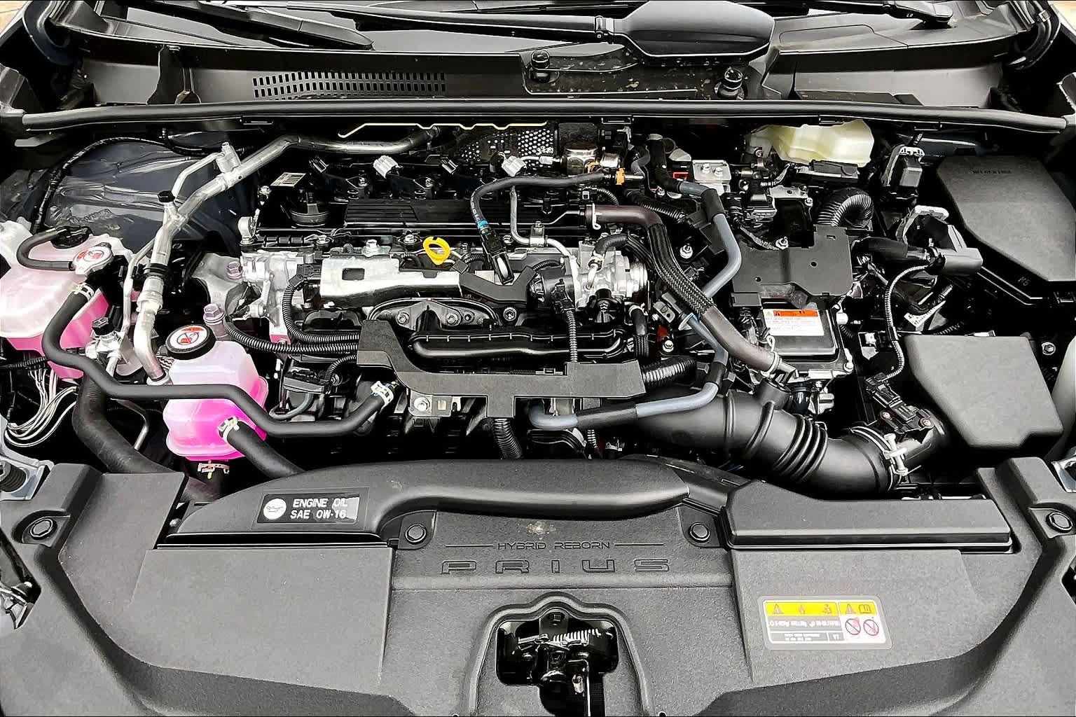 Used 2025 Toyota Prius Limited w/ Limited Premium Package FWD image 18