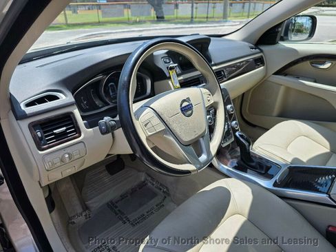Used 2015 Volvo XC70 T5 Premier w/ Proximity Package FWD image 25