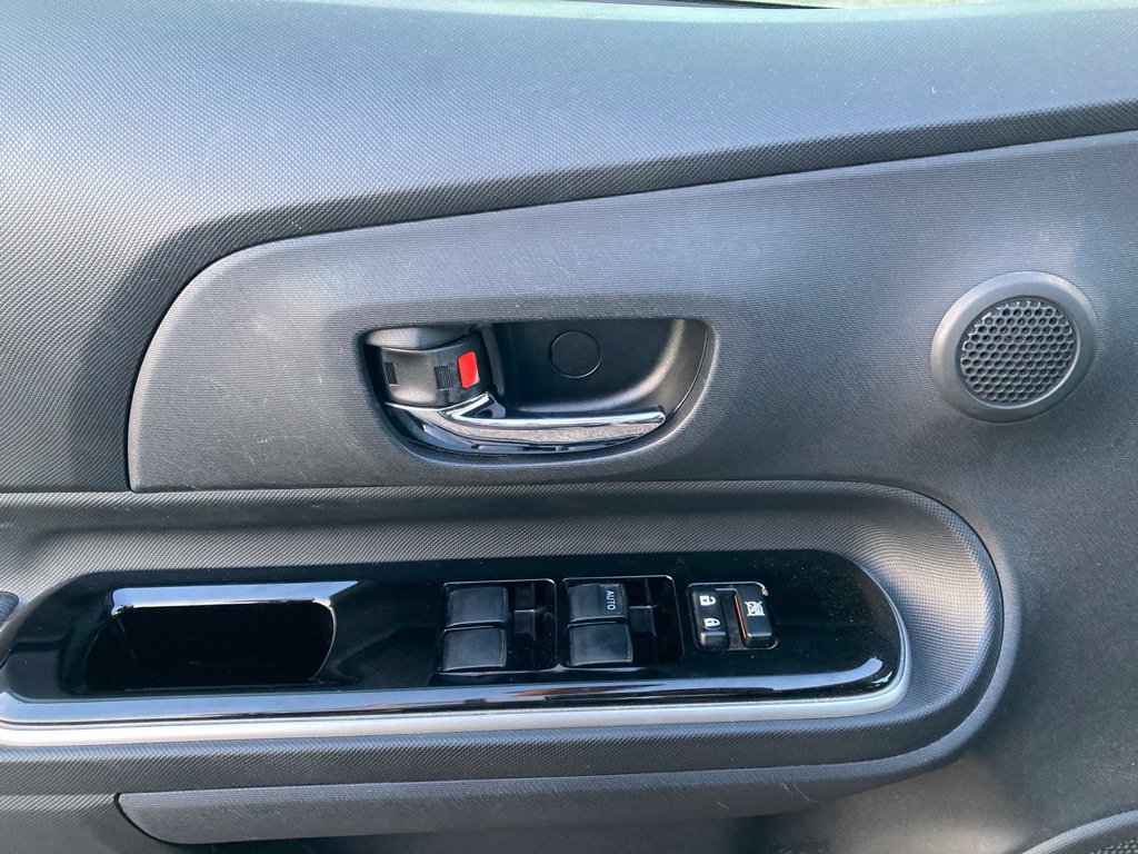 Used 2019 Toyota Prius C FWD image 13