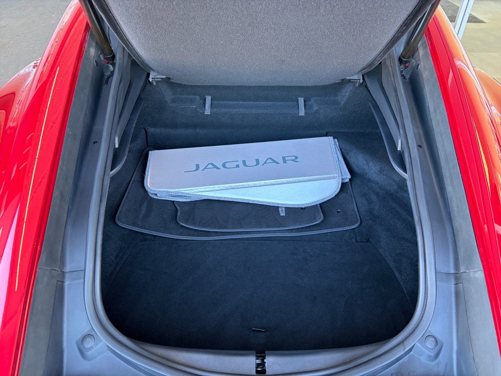 Used 2016 Jaguar F-TYPE Coupe RWD image 30