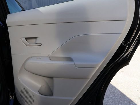 Used 2025 Hyundai Kona SEL image 11