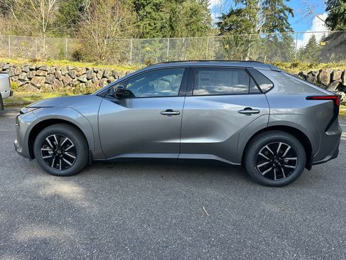 New 2026 Subaru Solterra Premium image 2