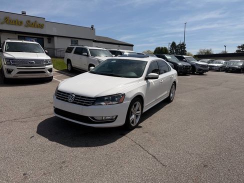 Used 2014 Volkswagen Passat TDI SE image 2